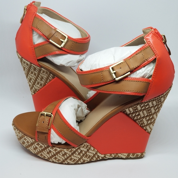 CATALINA - Picture 3 of 4